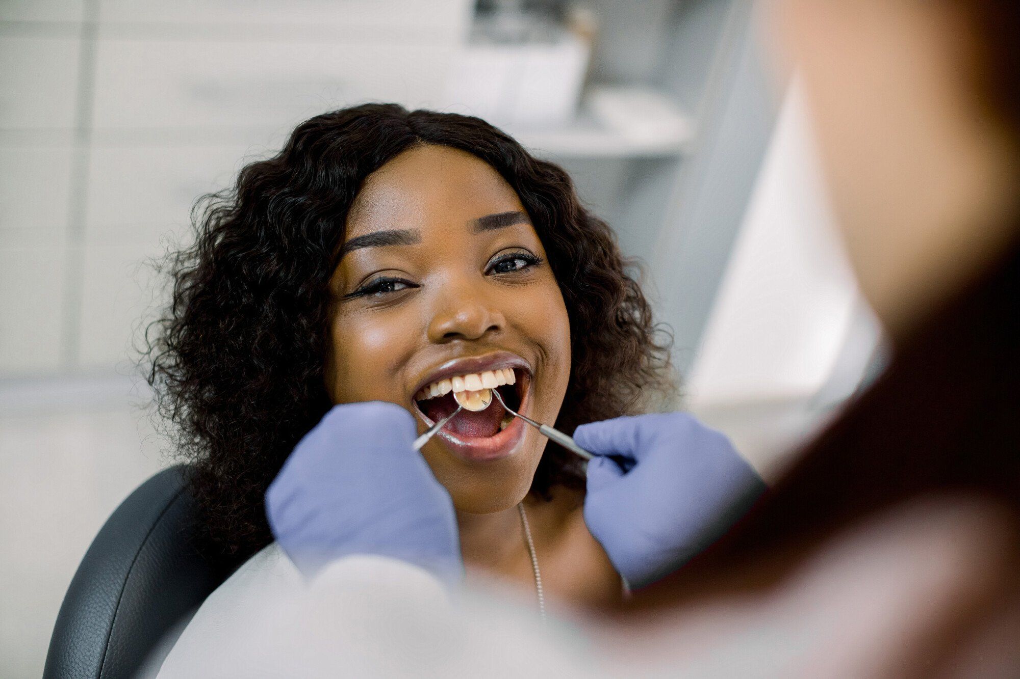Protect your oral health by recognizing these early warning signs